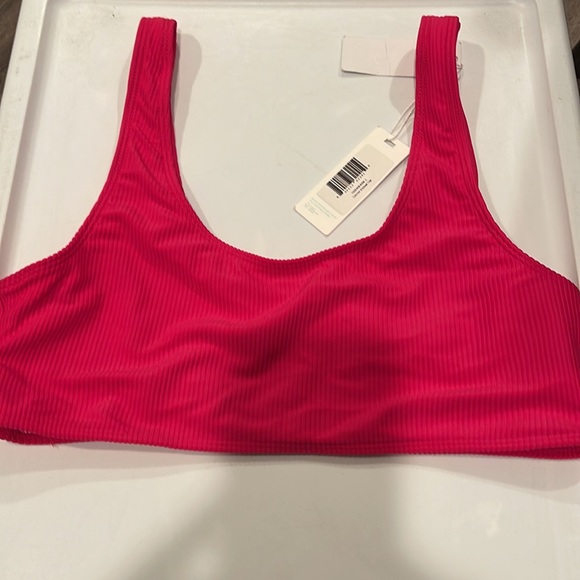 Frankie’s bikinis “Connor” top in rosewood - Picture 3 of 5